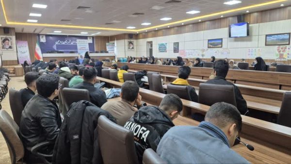 کارگاه آموزشی سلامت روان و مدیریت چالش ها در بروجن برگزار شد